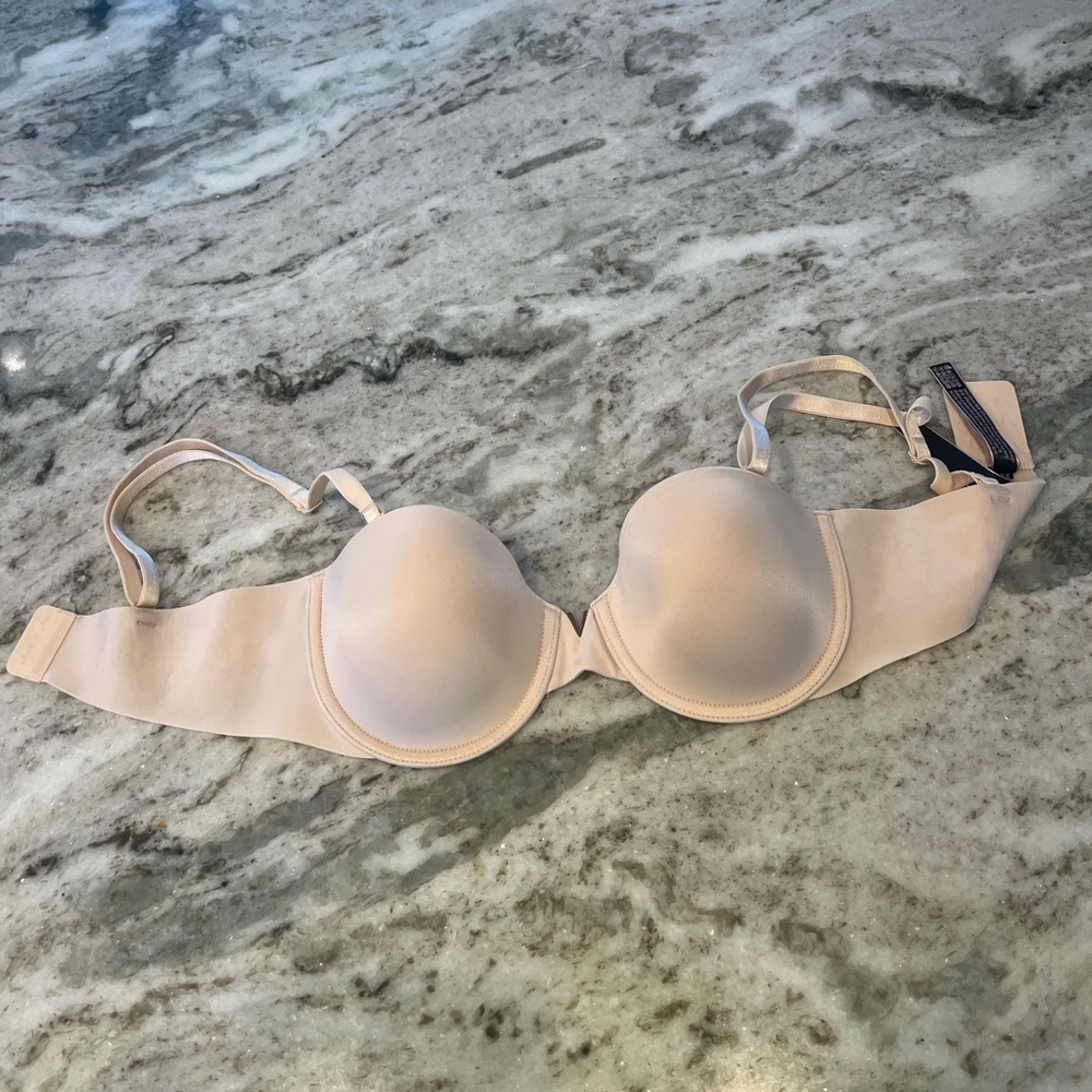 Victoria’s Secret NWOTS‎ Nude Bra 32C